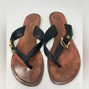 Tory Burch Viridian Horseshoe Bit Buckle Leather Thong Sandals size 8